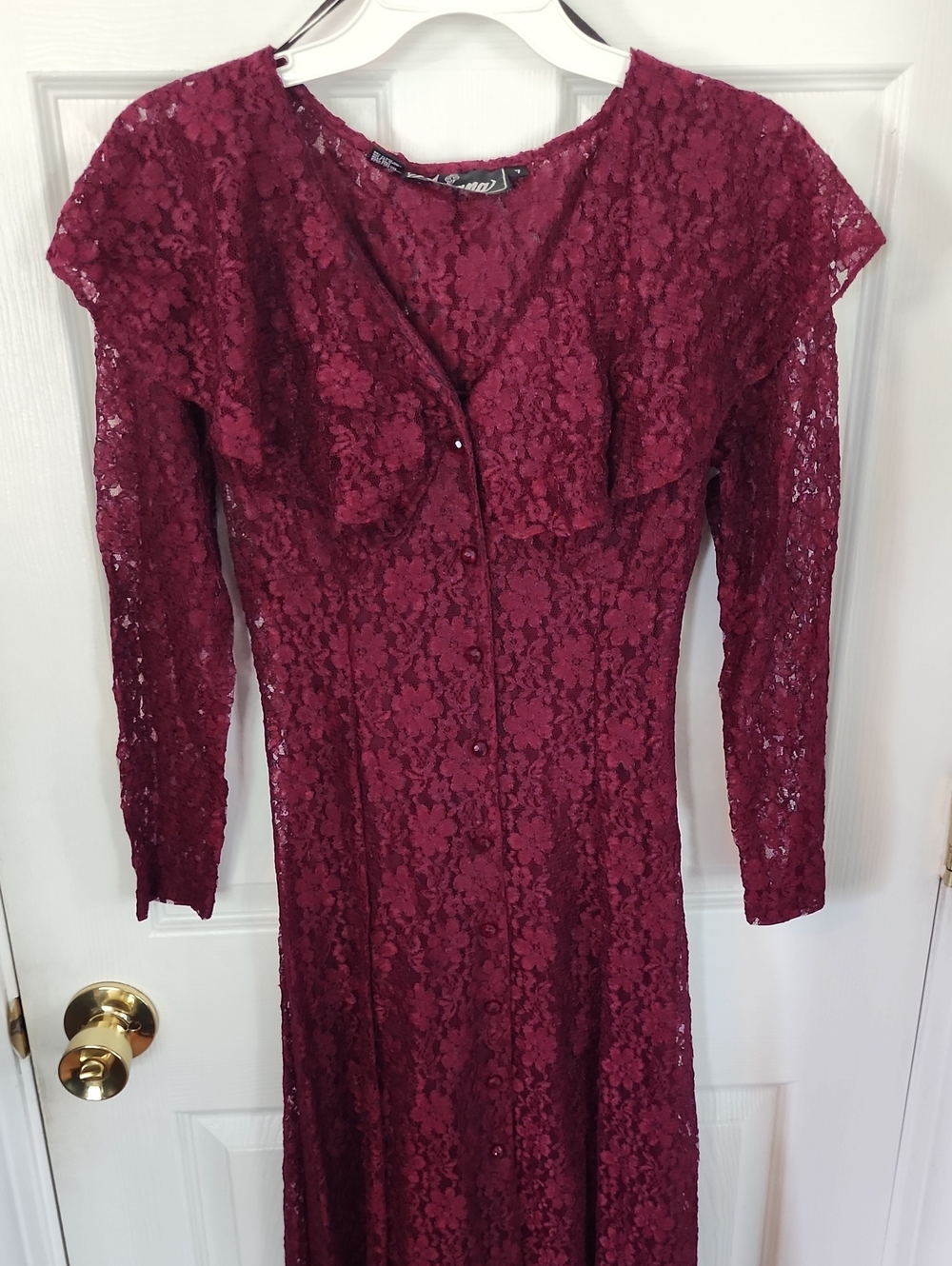 EUC Vintage 90s Burgundy Lace Dress